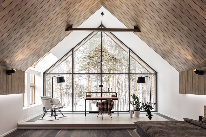 velux jumta logi, mansards, bēniņi, ziemassvētku dekorācijas, dekors, interjera dizains, mājīgi, rotājumi, guļamistaba, mežs