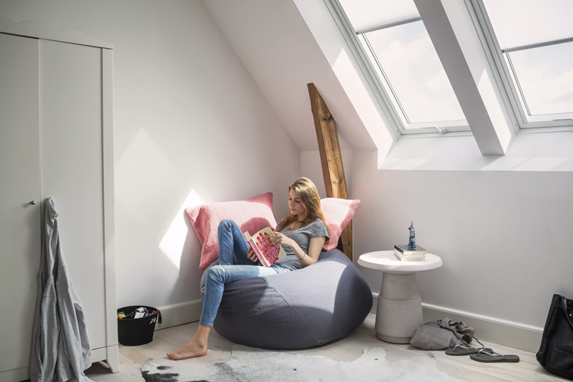 VELUX jumta logi, GLU, guļamistaba meitenei, pusaudža istaba