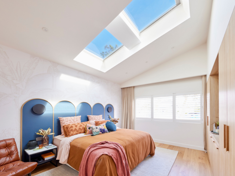 bedroom with skylights thumbnail