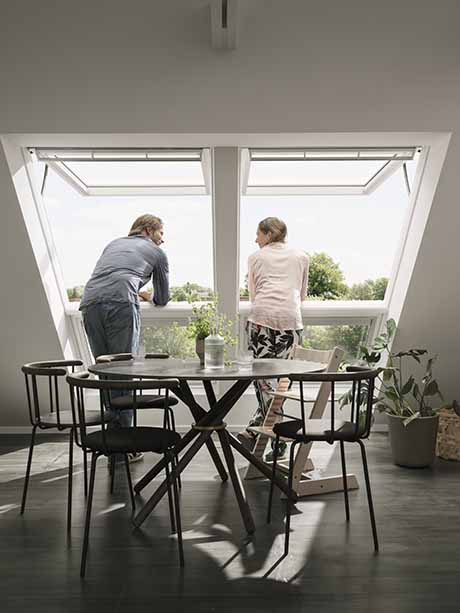 Fenêtre de toit Velux® motorisée : pilotage et automatisations